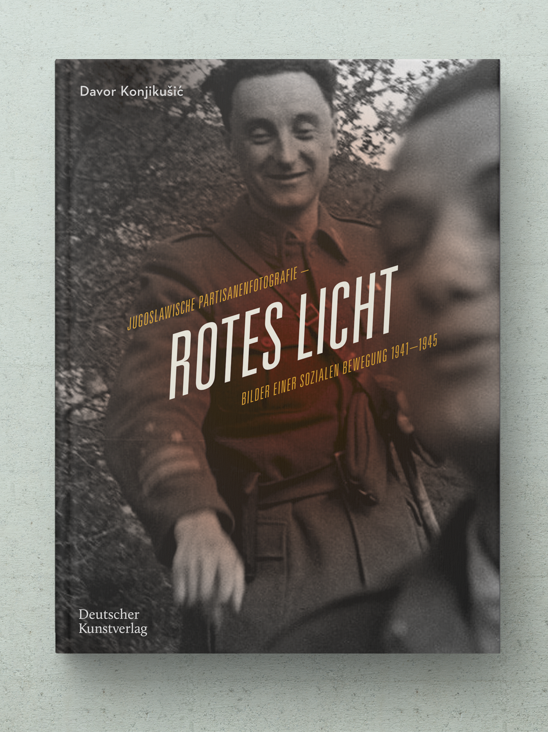 Buch: Jugoslawische Partisanfotografie – Rotes Licht. Bilder einer sozialen Bewegung 1941-1945